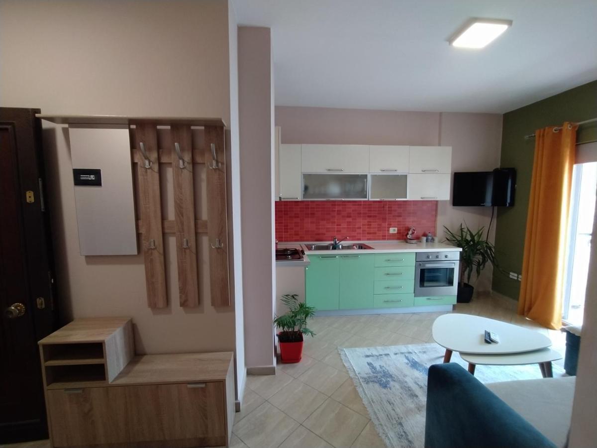 Lungomare Beach Apartments Влёра Экстерьер фото